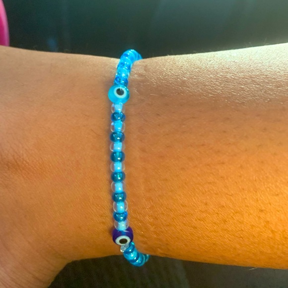 This is a handmade anklet. - Picture 3 of 3